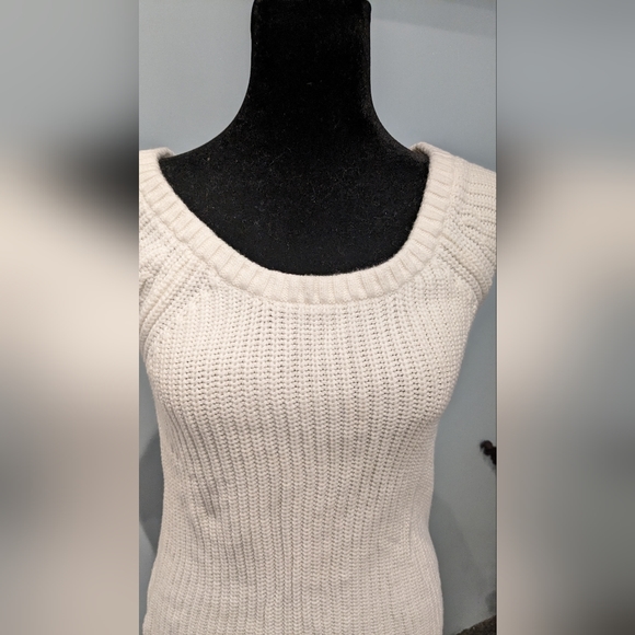 Boston Proper White knit short sleeve sweater size Small - Picture 2 of 4